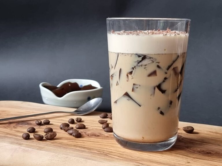Jelly Milk Coffee - Milchkaffee mit Gelee - Rezept der japanischen Küche Jelly Milk Coffee - Milchkaffee mit Gelee - Rezept der japanischen Küche